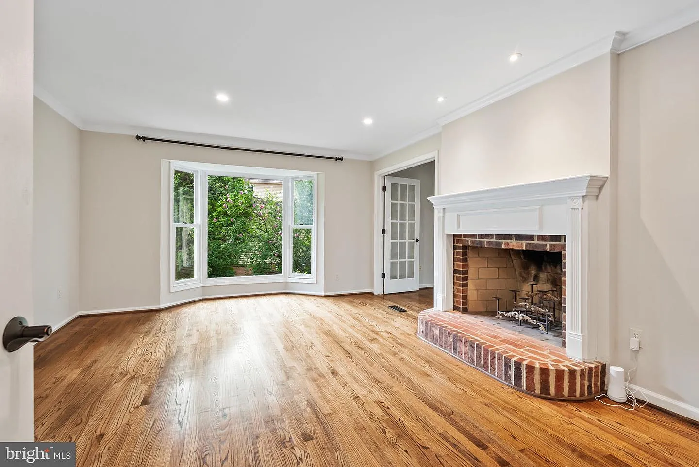 6 bed, 4.5 bath, 4404 sqft, $7,000 — Photo 4