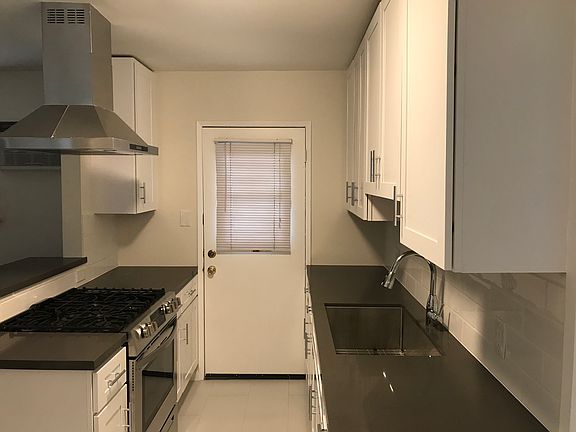 4th image of 5919 1/2 Comey Ave