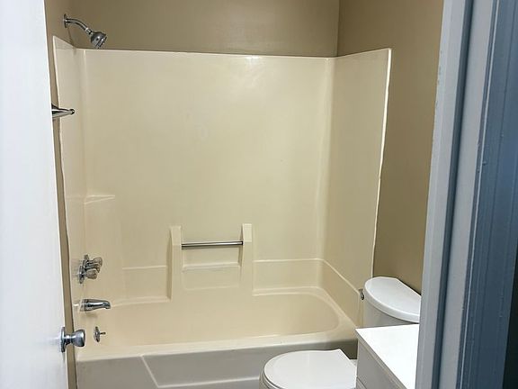 2nd image of 216 Calumet Dr APT C