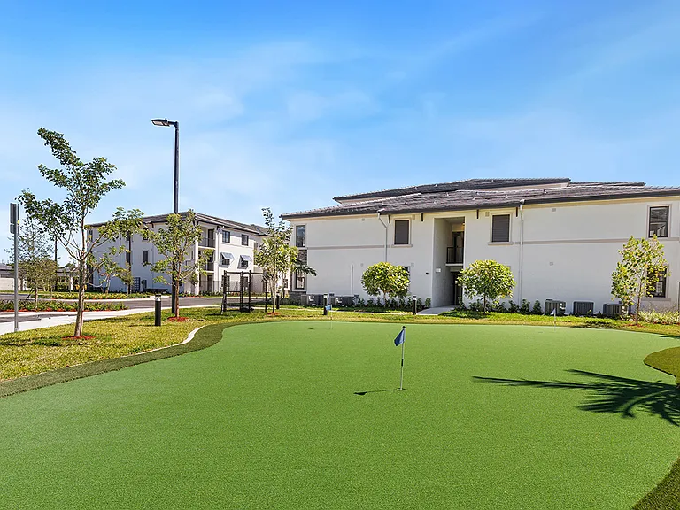 Cortland Royal Palm Beach — Photo 46