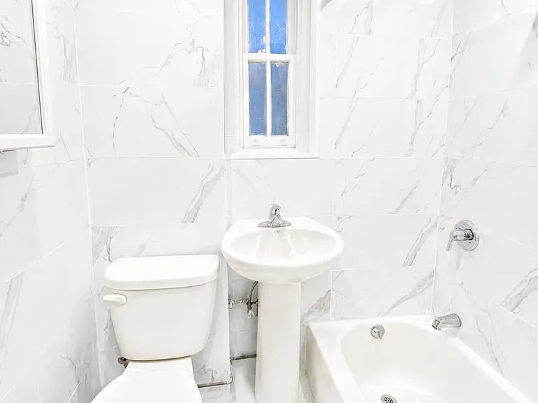 58 Jane St #2 — Photo 4