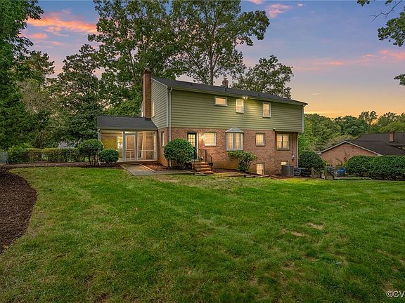 2nd image of 9812 Fernleigh Dr