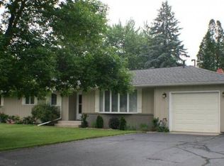 3602 Farmdale Dr, Valparaiso, IN 46383