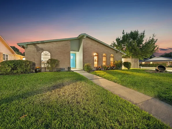 8502 Baumgarten Dr, Dallas, TX 75228