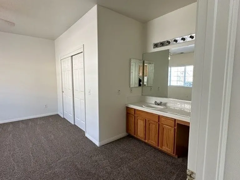 718 Orchid Dr — Photo 20