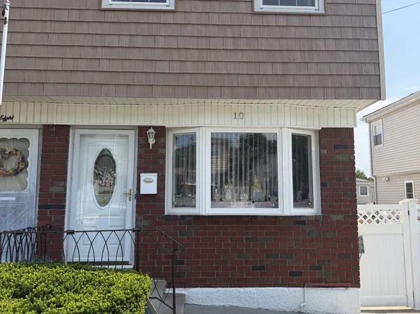 10 Ogorman Ave, Staten Island, NY 10306