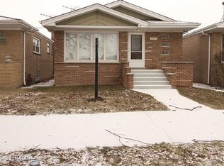 6832 W 63rd Pl, Chicago, IL 60638