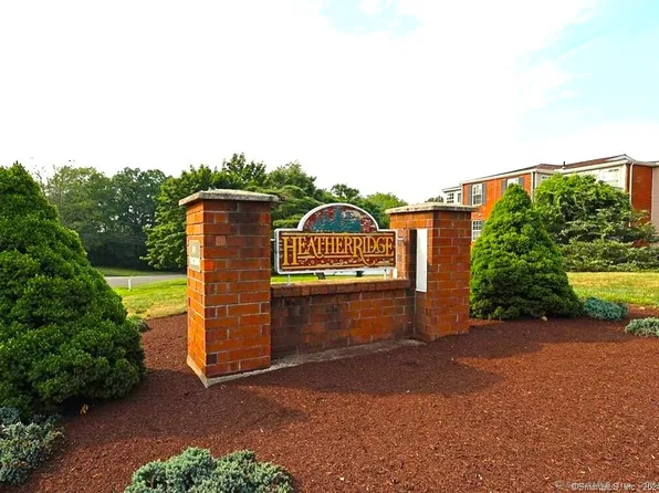 71 Heather Ridge #71, Shelton, CT 06484