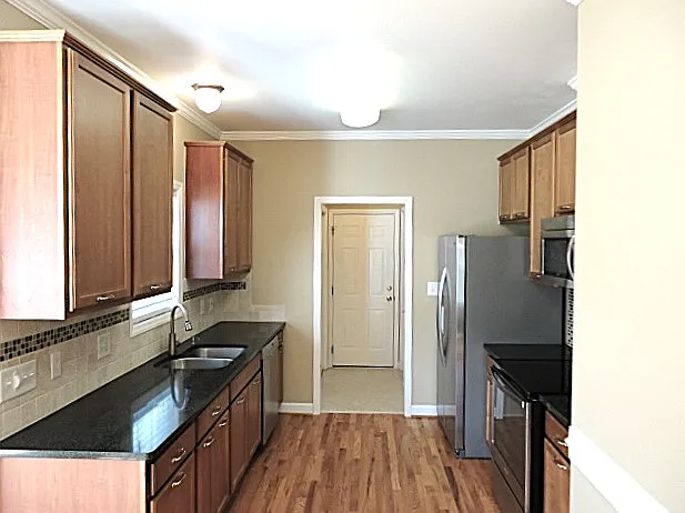 Building Photo - 7904 Willow Croft Dr