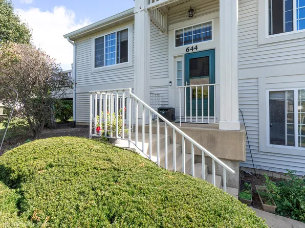 644 S Rosehall Ln Unit 644, Round Lake, IL 60073