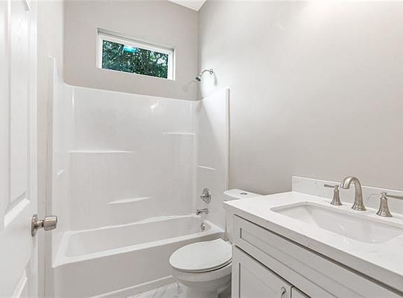 4th image of 2185 N Dorgenois St
