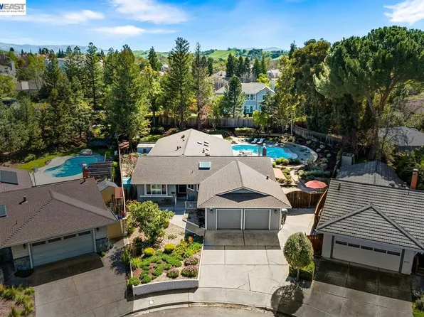 535 San Gabriel Ct, Pleasanton, CA 94566