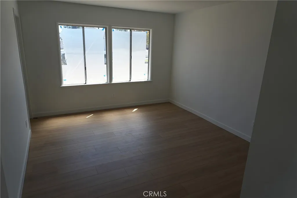 3 bed, 1127 sqft, $5,000 — Photo 3