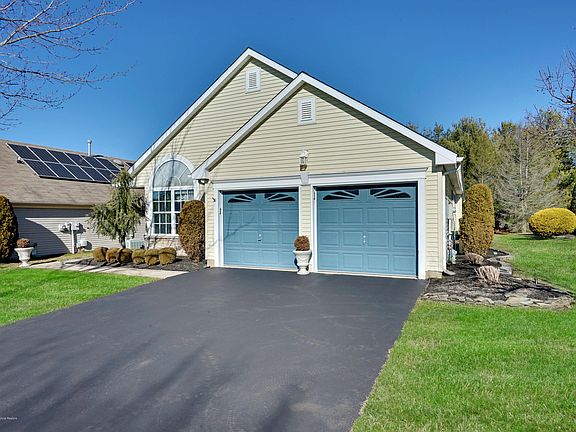 2nd image of 2729 Rockport Ln