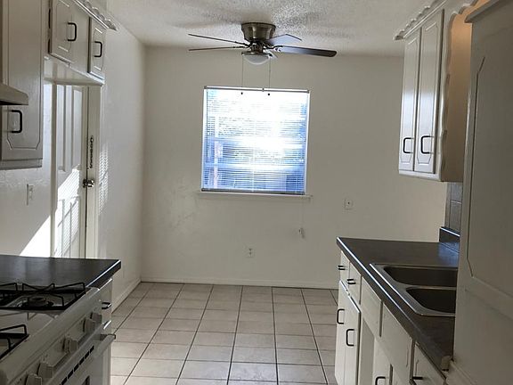 2nd image of 2620 N Peniel Ave