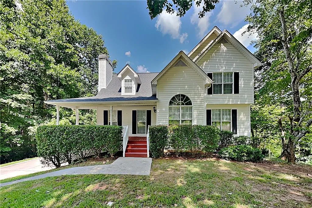 4 bed, 2.5 bath, 1924 sqft, $2,225 — Photo 1