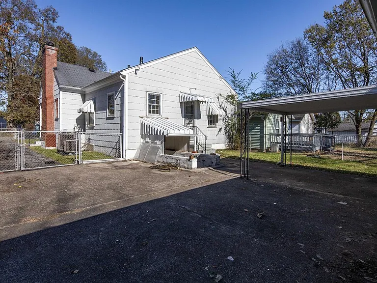 1220 Hammond Ave — Photo 27