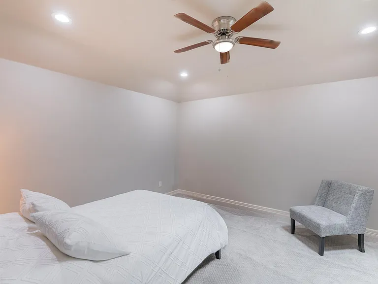 198 Hearthshire Cir — Photo 45