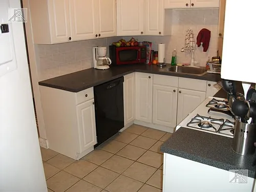 61 Egmont St #5 Photo 1