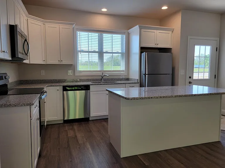 219 Millard Dr — Photo 6