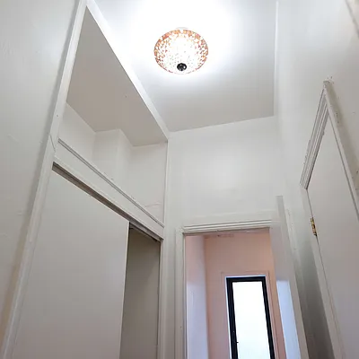 Rented by Nooklyn NYC LLC | media 32