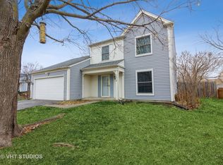 1419 Farrington Ln, Aurora, IL 60504