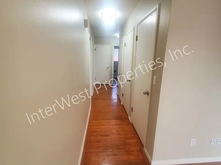 10 E Avenue A #A — Photo 3