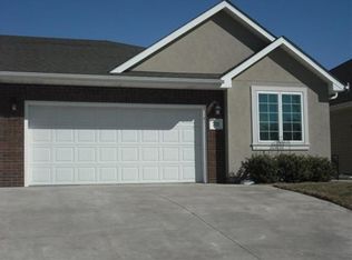 722 SW Mifflin Rd, Topeka, KS 66606