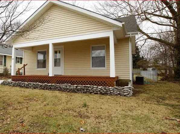 1322 W Atlantic Street, Springfield, MO 65803