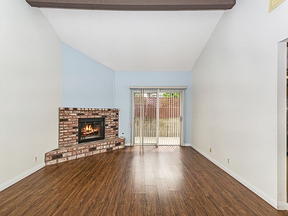 4th image of 332 San Marcos St APT J