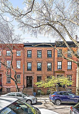1st image of 176 Warren St #1