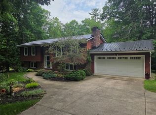 852 East St, Waterford, PA 16441