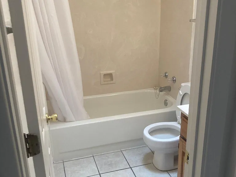 207 Princeton Dr SE #D — Photo 9