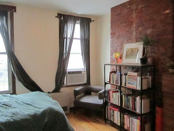 5th image of 144 Suydam St #B2