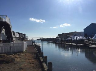 40 Beach Rd, Massapequa, NY 11758