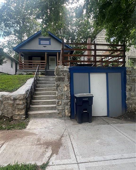 1st image of 2840 Bales Ave