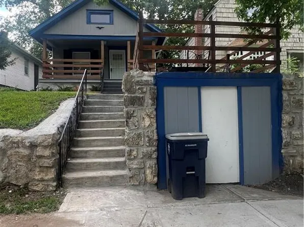 2840 Bales Ave, Kansas City, MO 64128