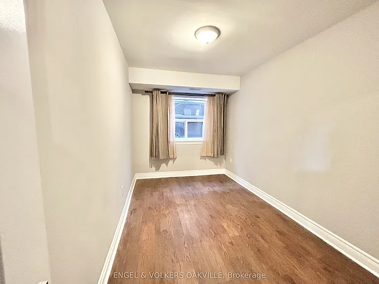 9 33rd St #108 — Photo 7