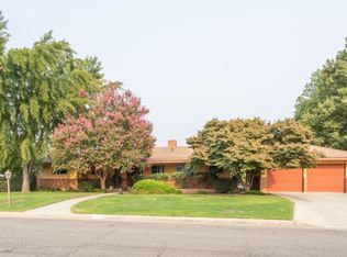 2456 17th Ave, Kingsburg, CA 93631