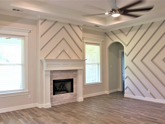 5th image of 3055 Yasmine Dior St
