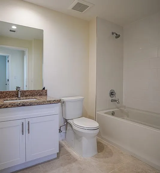 1091 Galiano St #502 — Photo 22