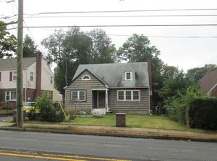 494 Tenafly Rd, Englewood, NJ 07631