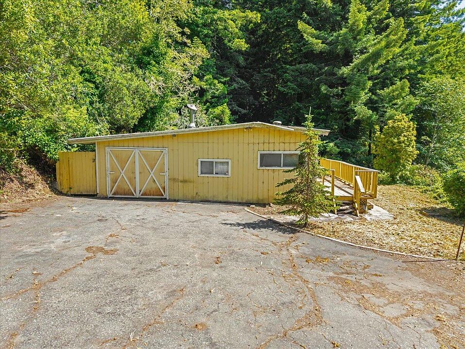 1st image of 4973 Canyon Dr
