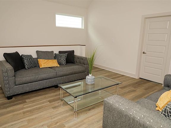 5th image of 4021 Saint Peter Ln