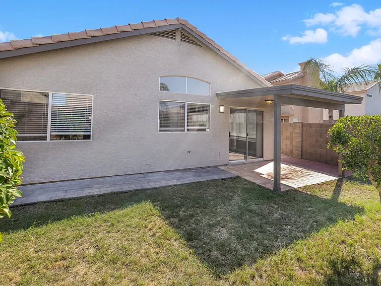 3916 E Morrow Dr — Photo 16