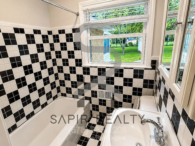 1171 Arborvista Dr NE — Photo 20