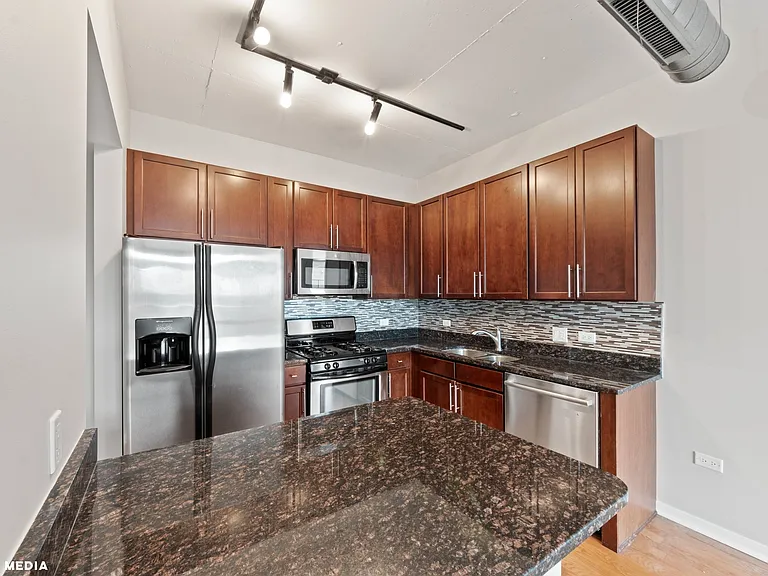 909 W Washington Blvd #1008 — Photo 5