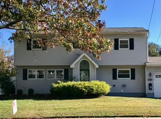 675 Harmony Rd, Middletown, NJ 07748