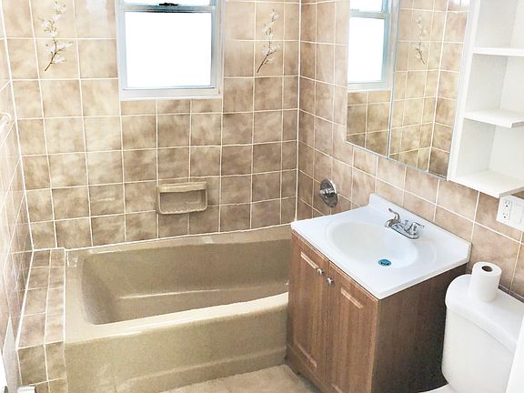 4th image of 4147 Bedford Ave #1