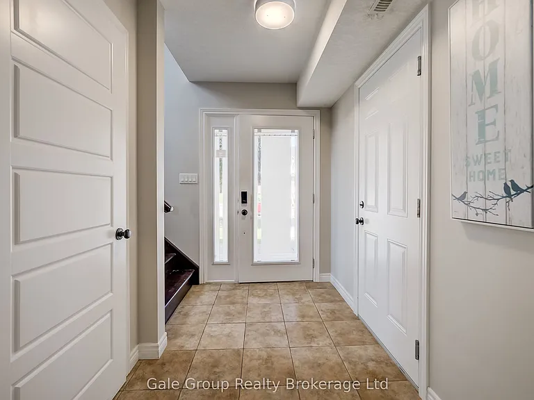 151 Norwich Ave — Photo 5